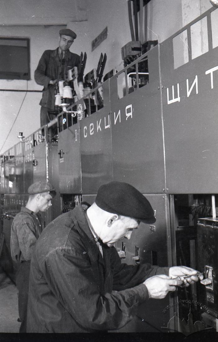 A group of builders with Kildyshev at the construction site of the Azovstal plant blast furnace No. 6 2