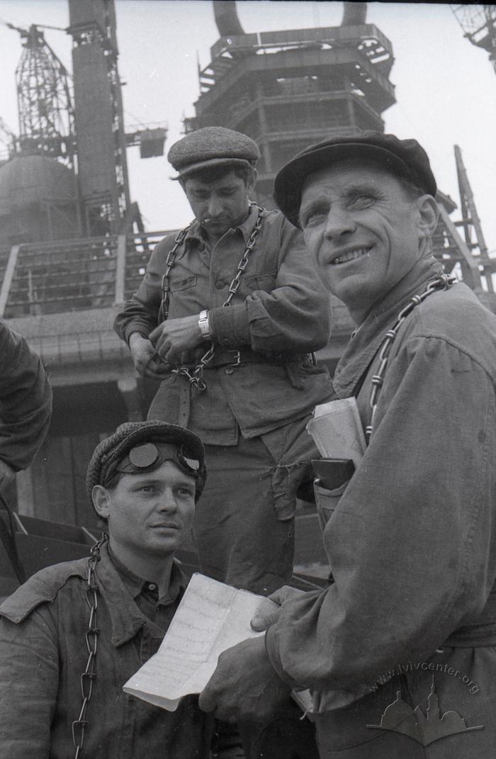 At the construction site of the blast furnace No. 6 of the Azovstal plant. Brigade of Kildyshev, the winner of the Lenin Prize 2