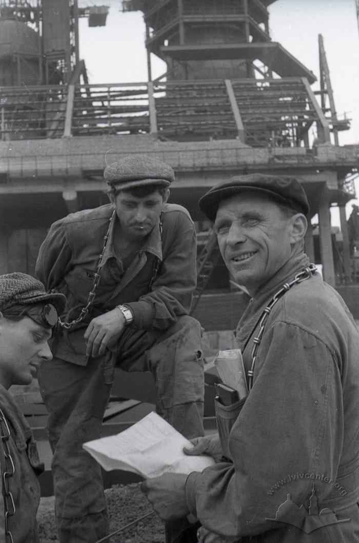 At the construction site of the blast furnace No. 6 of the Azovstal plant. Brigade of Kildyshev, the winner of the Lenin Prize 2