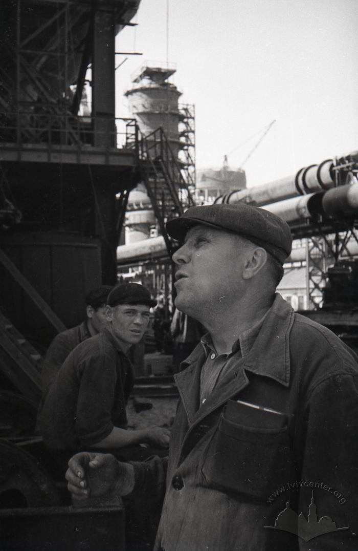 Construction workers of the blast furnace No. 6 of the Azovstal plant 2