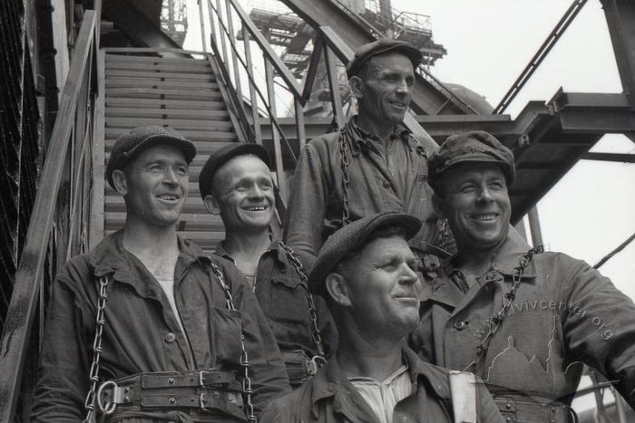 Assemblers group at the construction site of the blast furnace No. 6 of the Azovstal plant 2