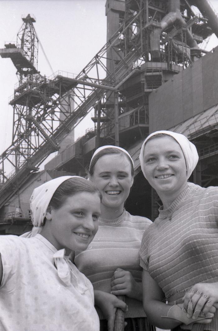 Assemblers group at the construction site of the blast furnace No. 6 of the Azovstal plant 2