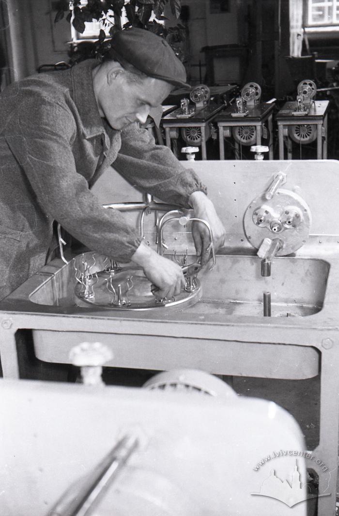 Locksmith of the machine-building factory Chesnokov. 2