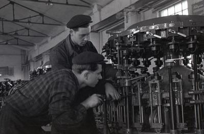 Верстат для виготовлення ампул на машинобудівельному заводі