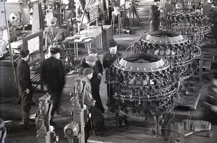 Machine for making ampuls at the machine-building factory 2