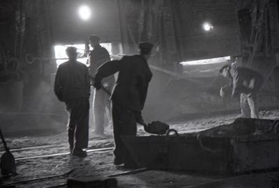 Sectarian meetings in the Illich culture palace of the plant