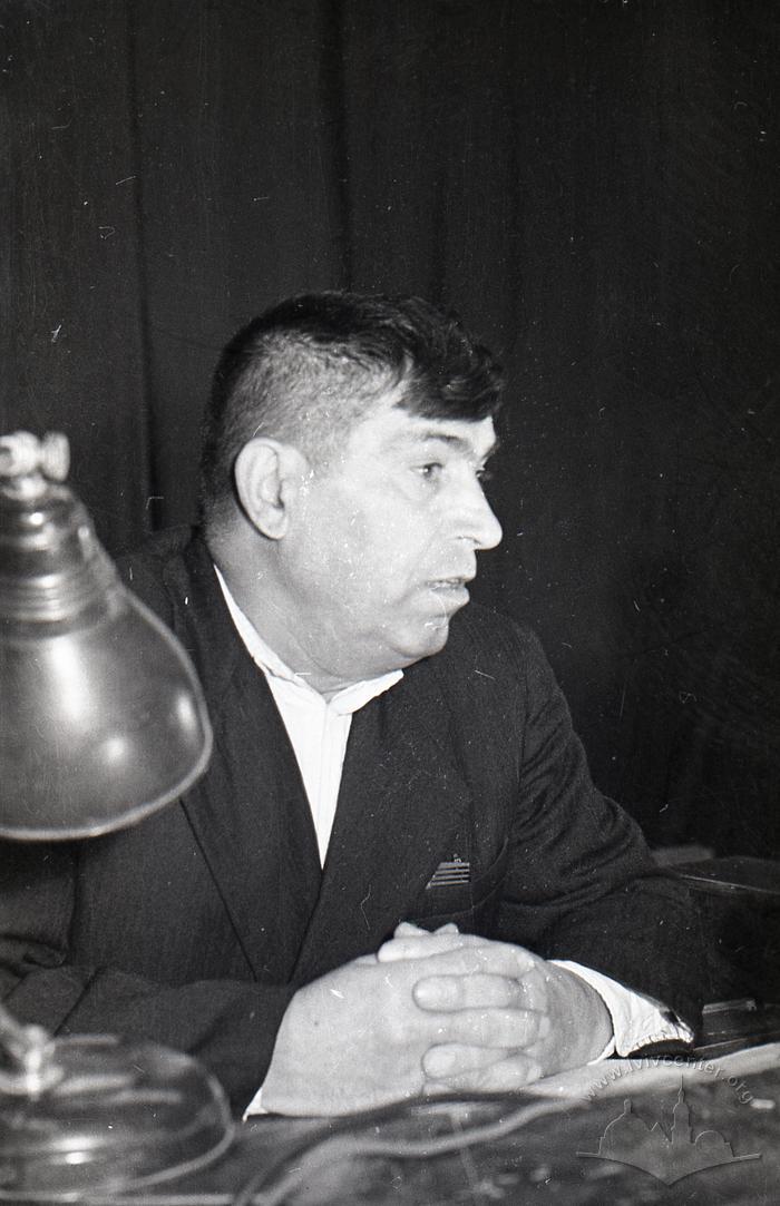 Sectarian meetings in the Illich culture palace of the plant 2