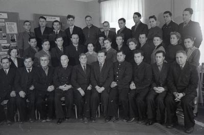 Вручення партквитків у Жовтневому райкомі КПРС