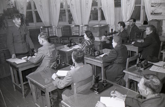 The beginning of party education classes 2