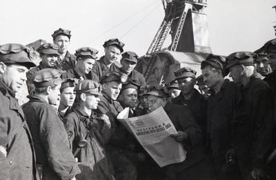 Communist party program reading at the Stalino city mine