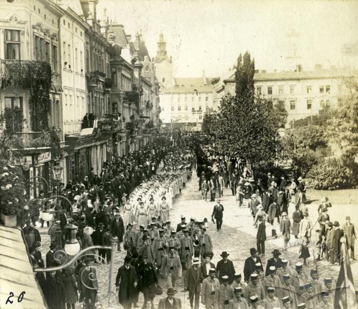 Знимки з першого сокільського краєвого здвигу у Львові 3 вересня 1911 року з нагоди п’ятдесятліття смерті Т. Шевченка 2
