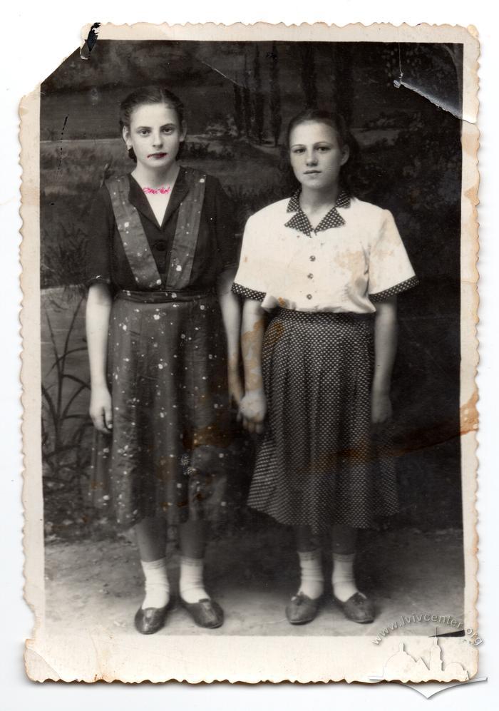 Studio photo of two young women 2