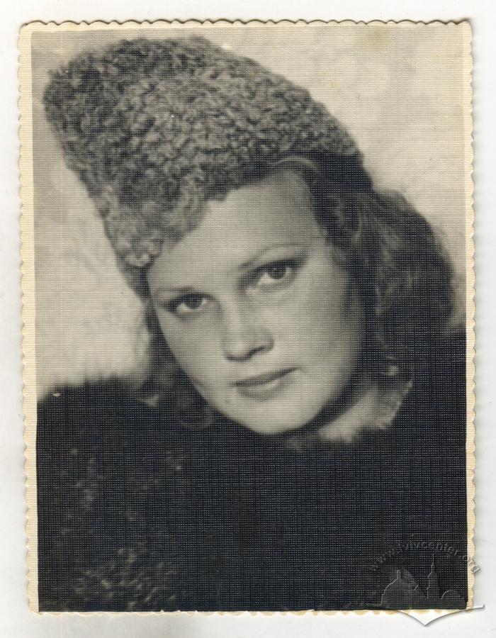 Woman wearing a fur hat 2