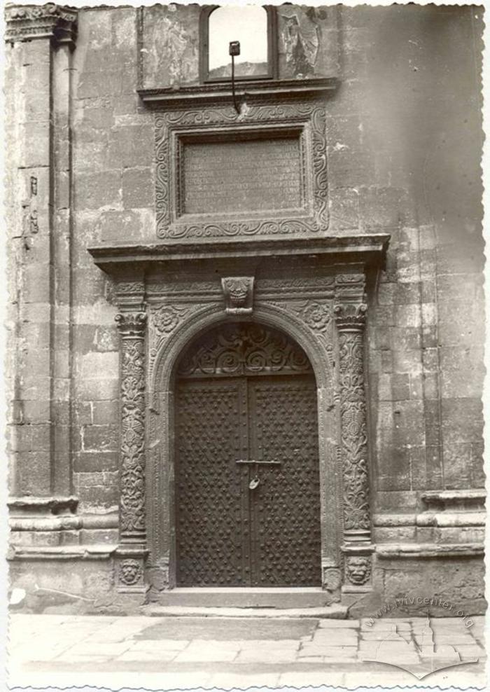 Three Hierarchs chapel portal 2