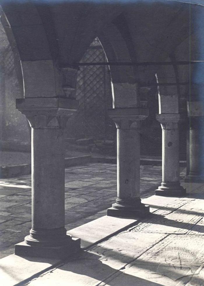 Gallery in the courtyard of Armenian church 2