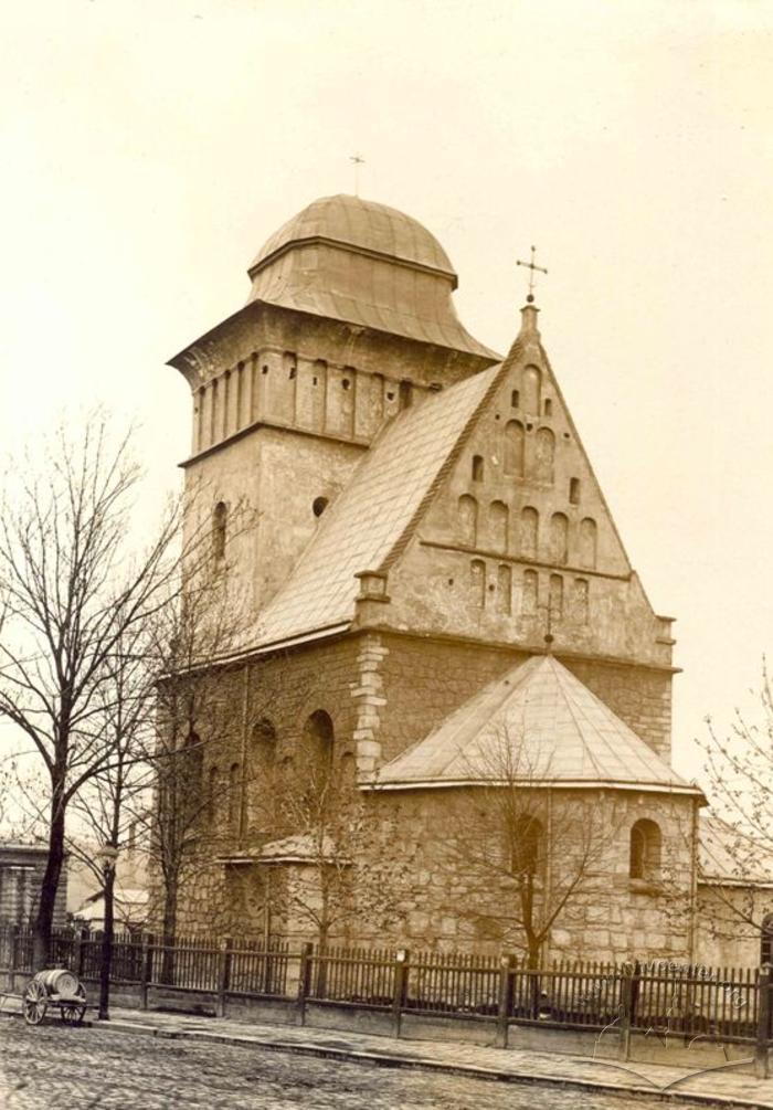 St. Paraskevia Pyatnytsia church before the reconstruction of tower by M. Luzhetski 2
