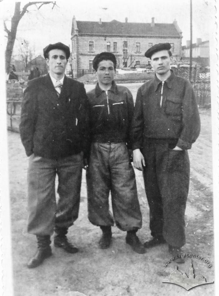 "1957 Robitnyky zavodu Illicha" (ukr.) / “1957 Workers of the Ilyich Plant” (eng.) 2
