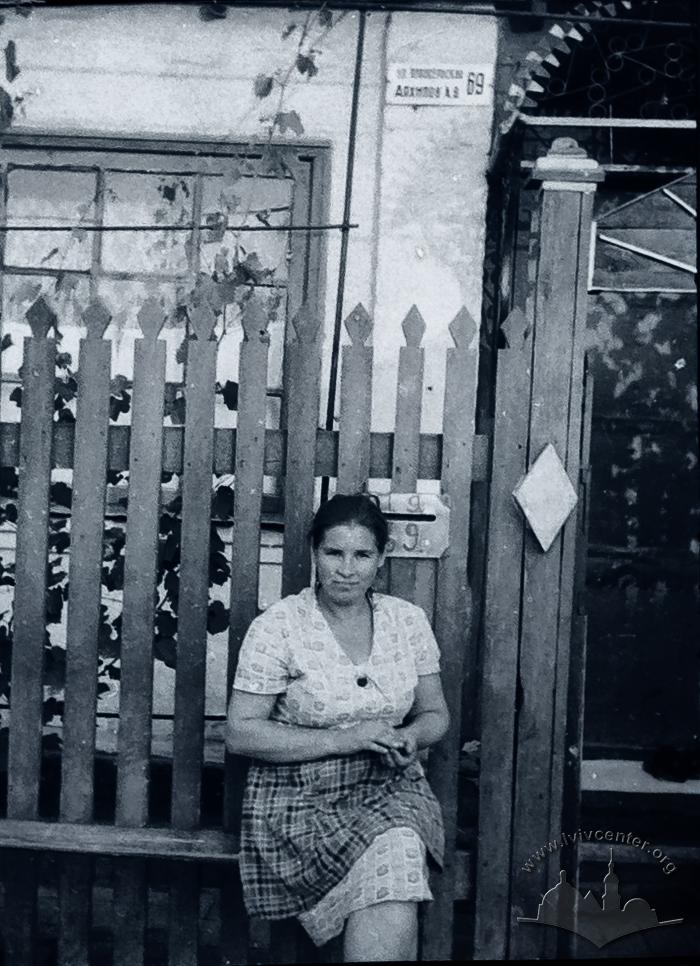 "Susidka" (ukr.) / "Neighbor" (eng.) Zhdanov 2