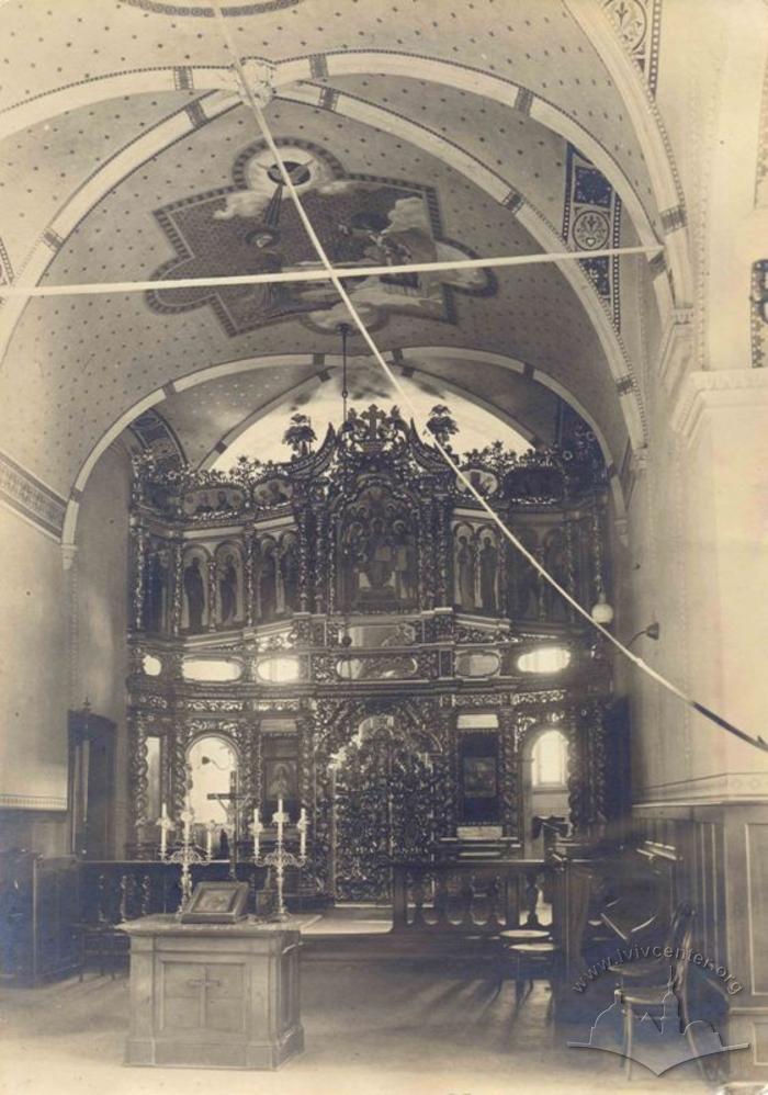 St. Onufri church interior 2