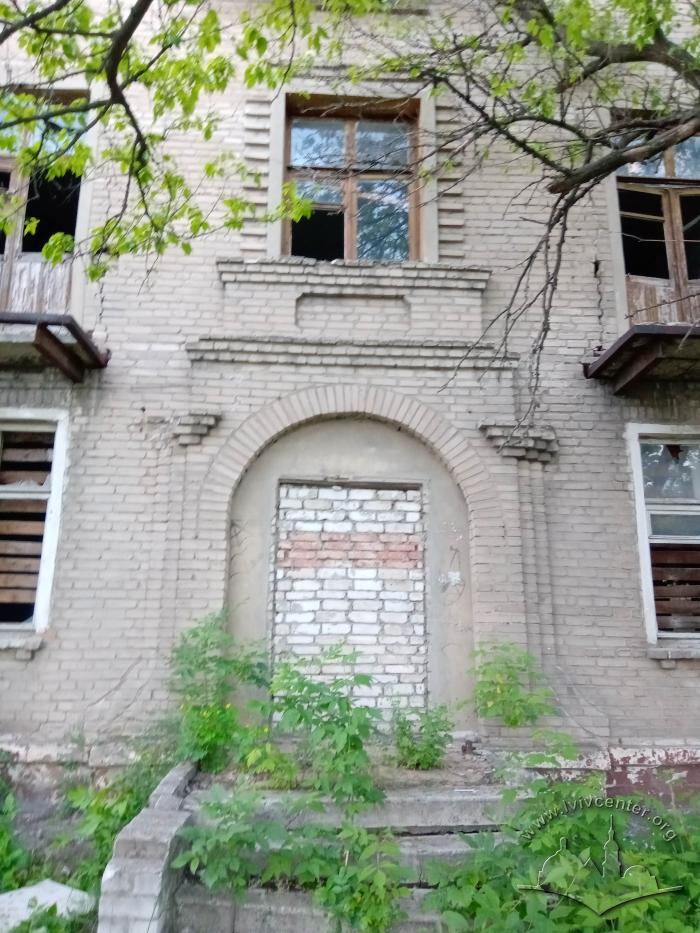 Колишній комбінат дитячого харчування 2