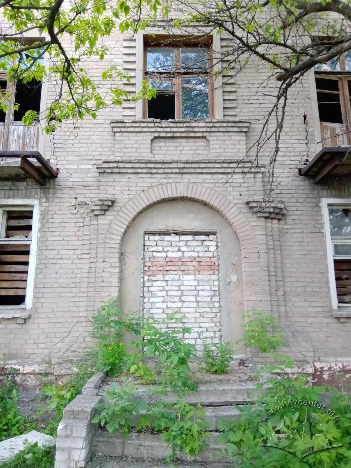 Колишній комбінат дитячого харчування 2