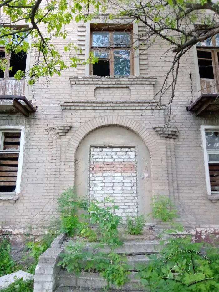 Колишній комбінат дитячого харчування 2