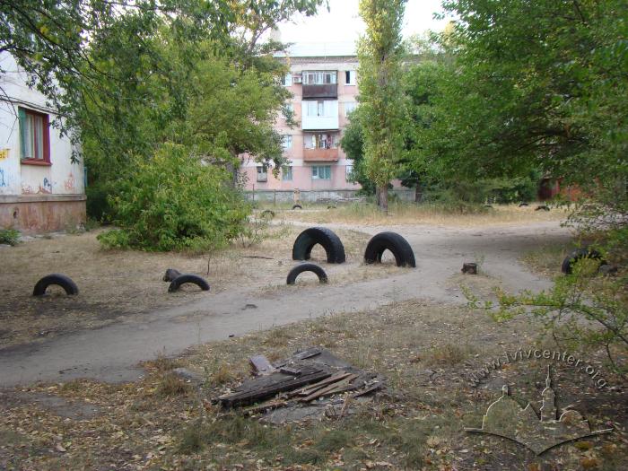 Вулиця Б. Хмельницького (колишня Гагаріна) 2