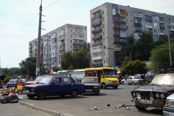 Біля ТЦ "Астрон" 2