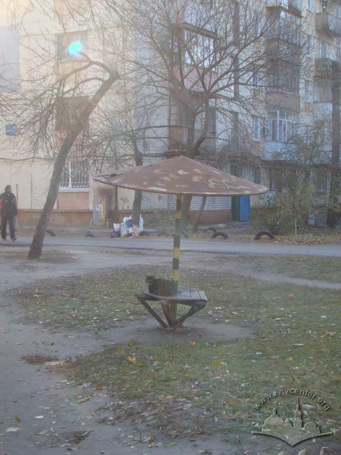 Вулиця Б. Хмельницького (колишня Гагаріна) 2