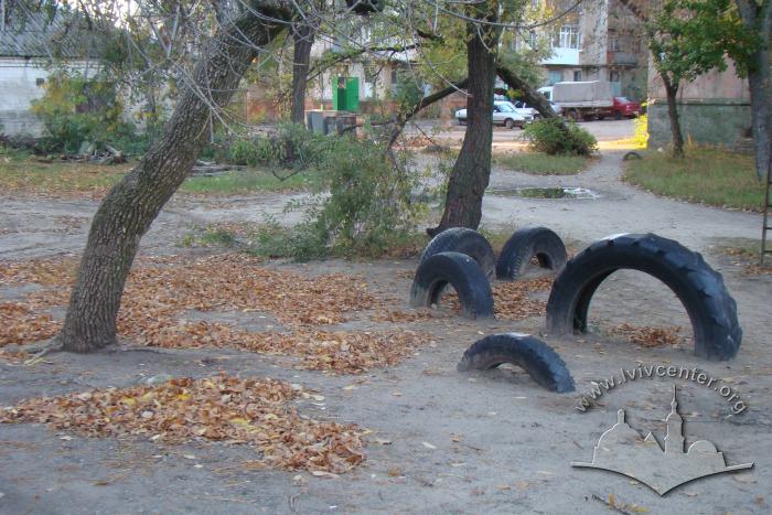 Вулиця Б. Хмельницького (колишня Гагаріна) 2
