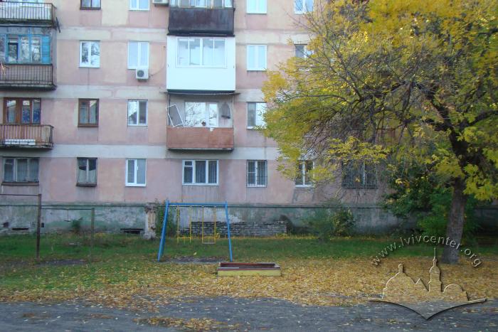 Вулиця Б. Хмельницького (колишня Гагаріна) 2
