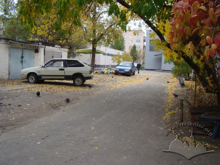 Вулиця Донецька 2