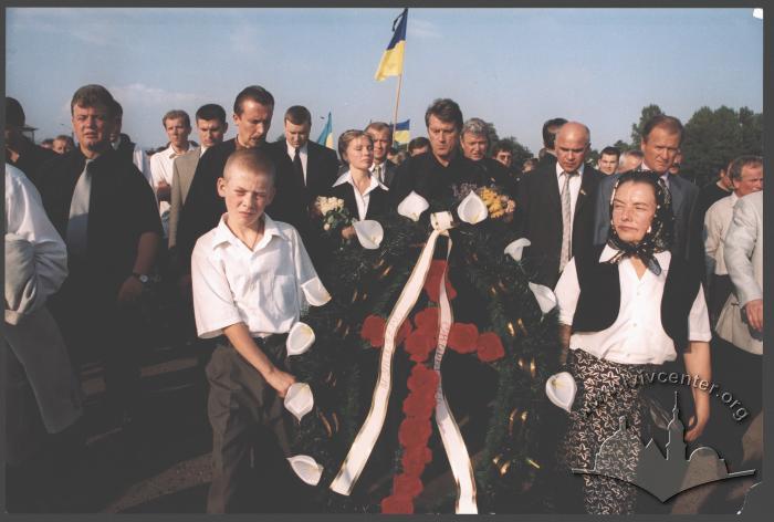 Ющенко на пам'ятній ході 2