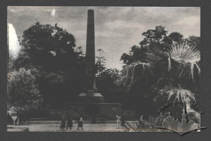 Чернівці. Пам'ятник Перемоги 2
