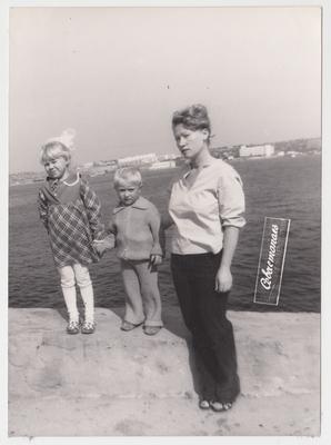 With nephews on the embankment