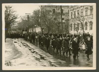 Procession with wreaths