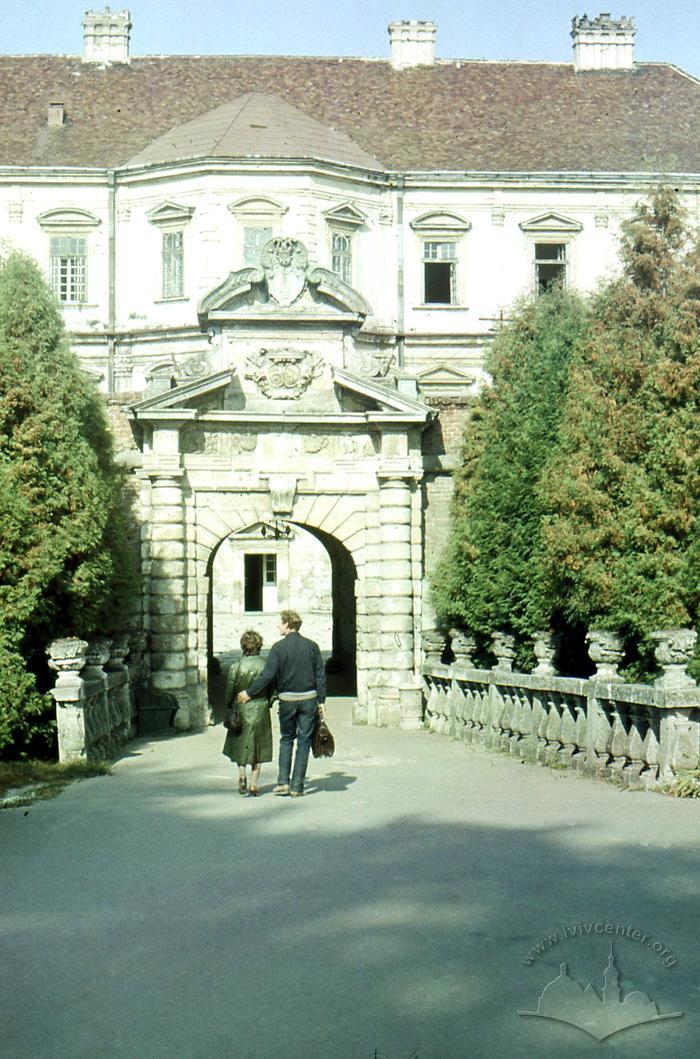 Castle gateway in Pidhaitsi 2